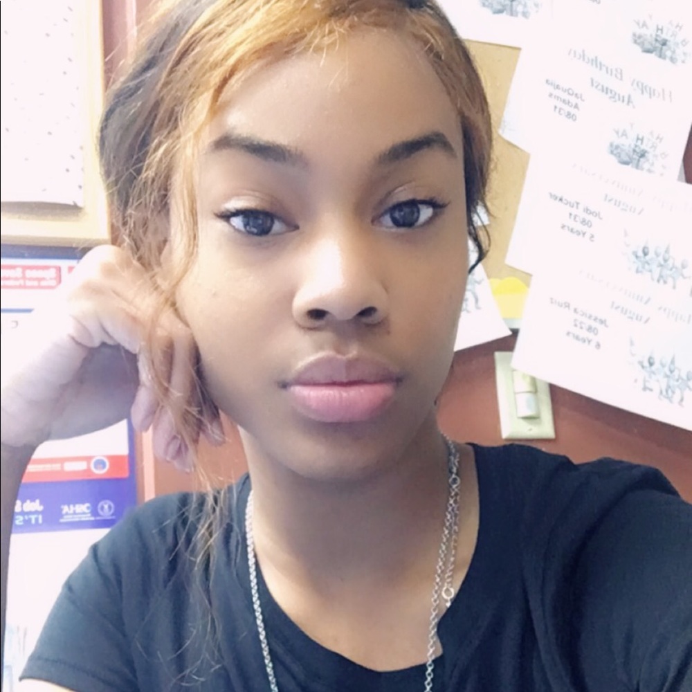 Meet your Posher, Ariel